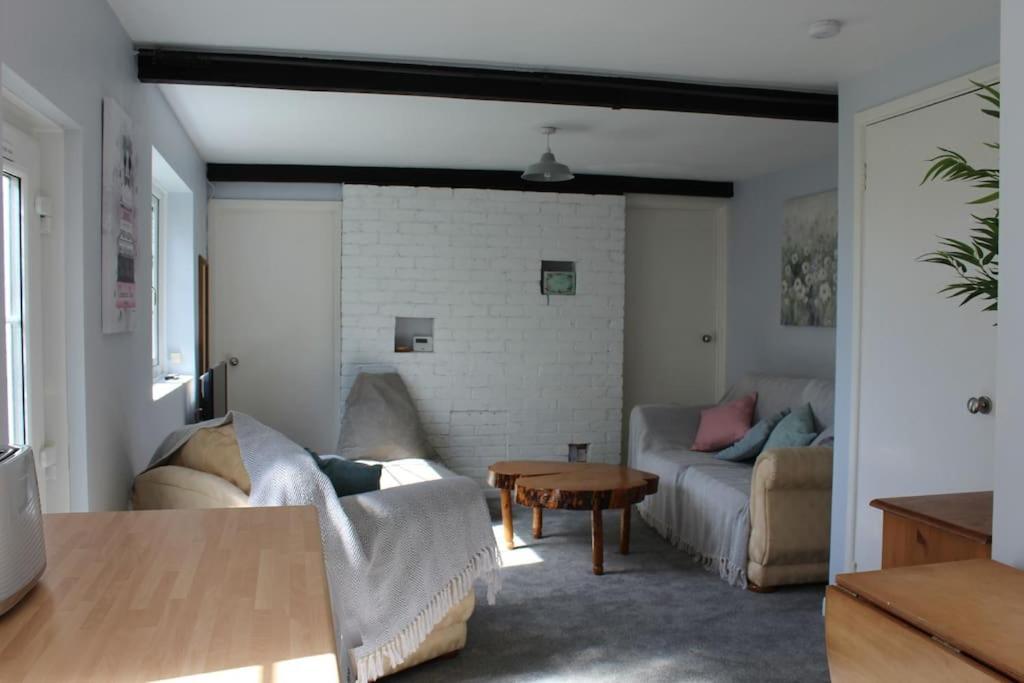 نيوكويي Cozy Country Cottage With Beautiful Rural Views المظهر الخارجي الصورة